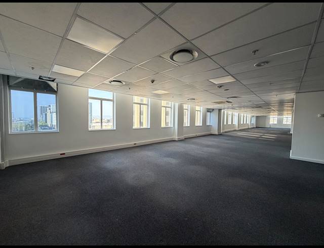990M² BUILDING TO LET IN CAPE TOWN CITY CENTRE